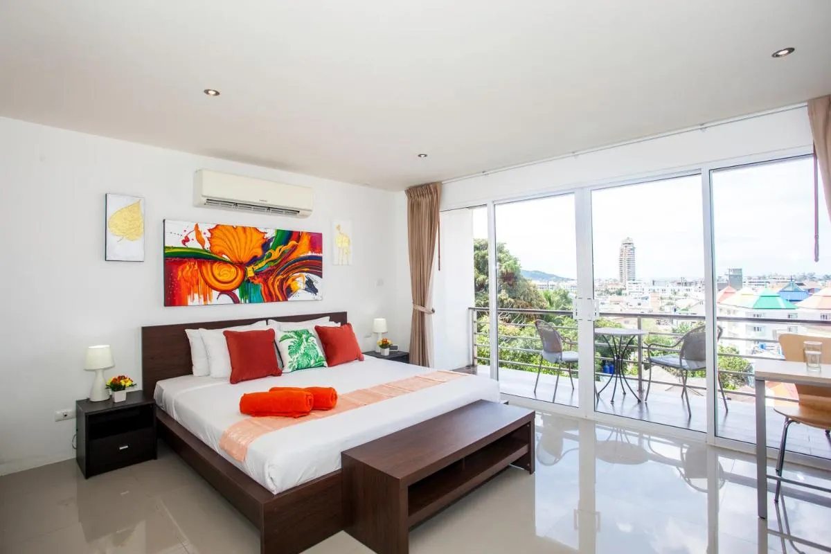 Image 2 of Wazza’s Patong Apartment, Smart TV and Fast Wi-Fi