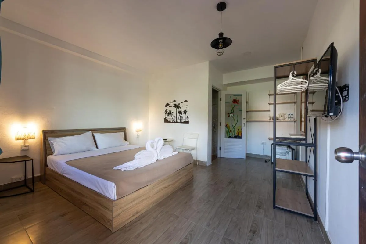 Image 6 of myPatong Social Hostel