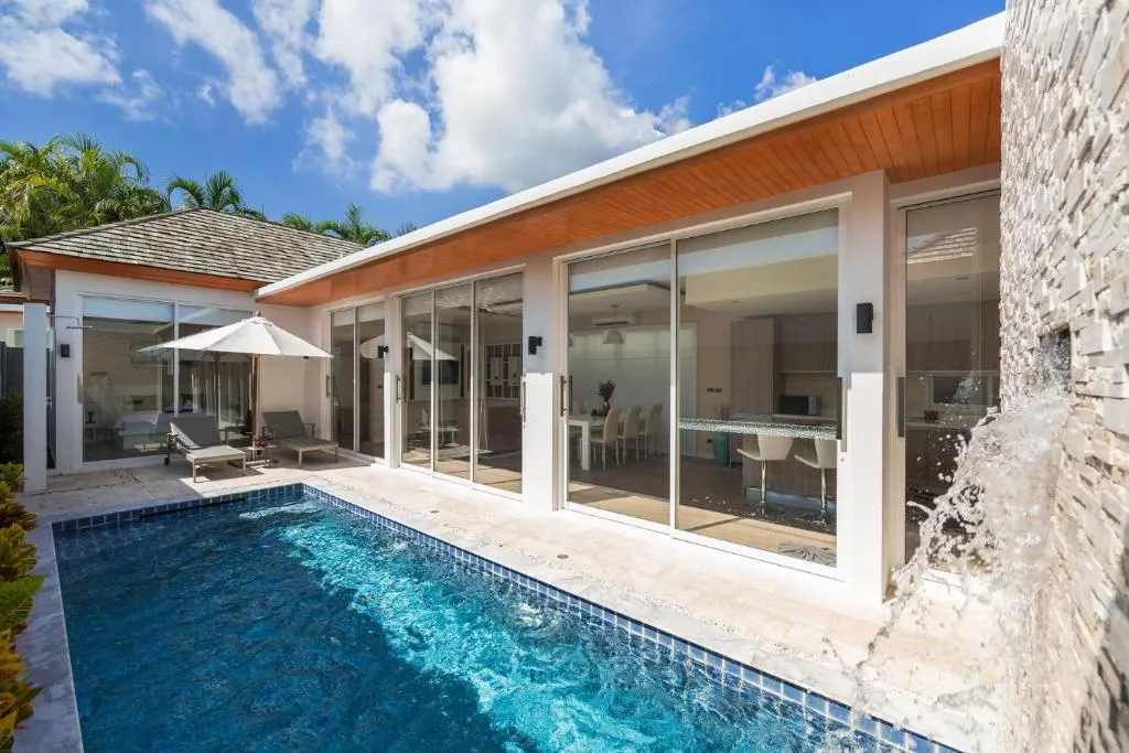 Image of singnature villa Naiharn Rawai