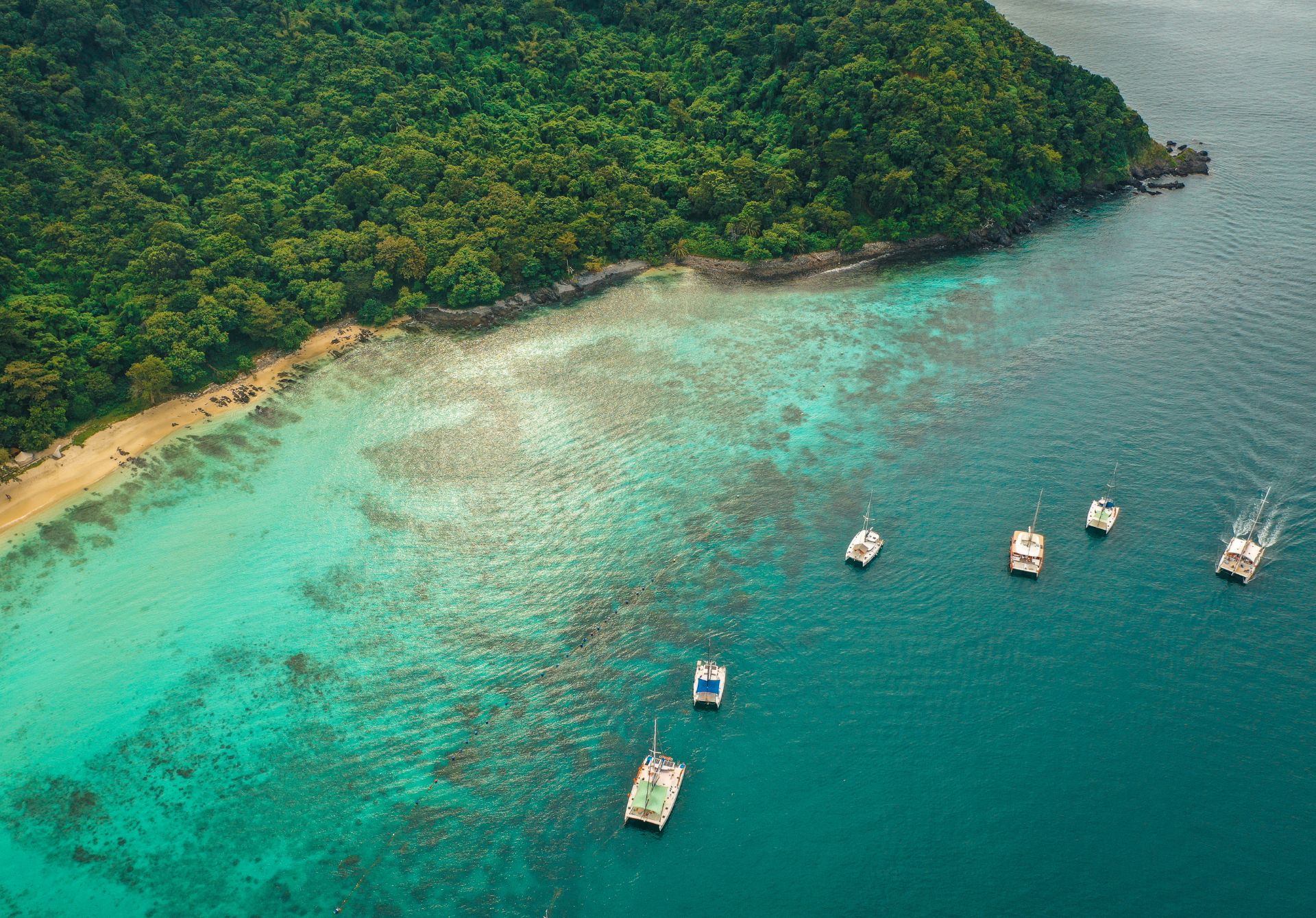 Coral Island (Koh He)
